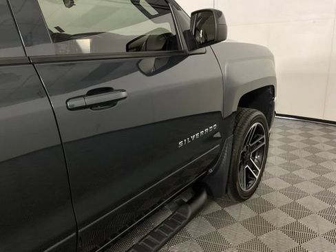 Used 2019 Chevrolet Silverado 1500 LT w/ LPO, Black Pack AWD/4WD image 9