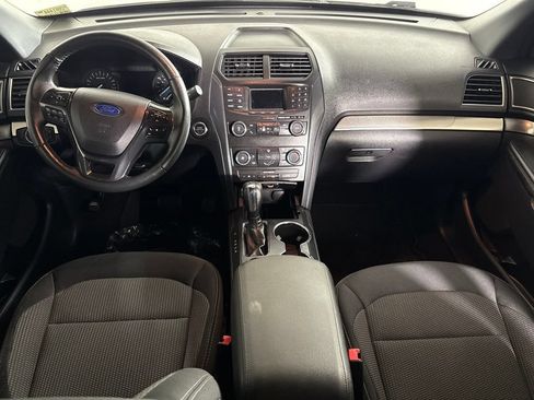 Used 2019 Ford Explorer XLT FWD image 13