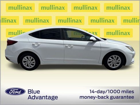 Used 2019 Hyundai Elantra SE FWD image 2