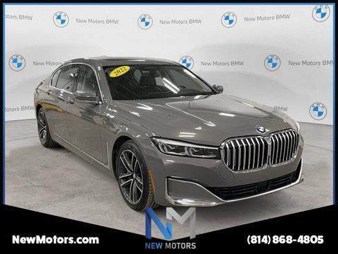 Used 2022 BMW 750i xDrive AWD/4WD image 7