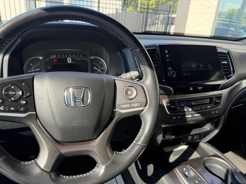Used 2023 Honda Passport EX-L image 16