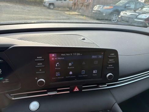 Certified 2022 Hyundai Elantra SEL image 19