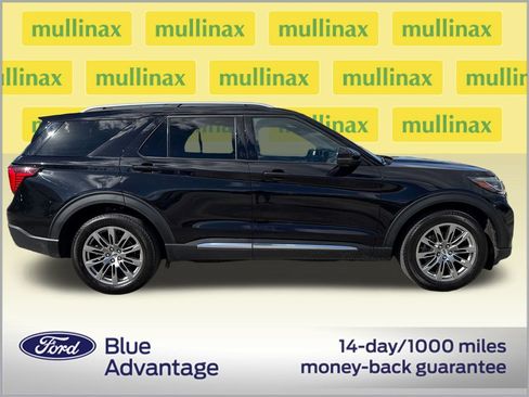 Used 2025 Ford Explorer Platinum image 2