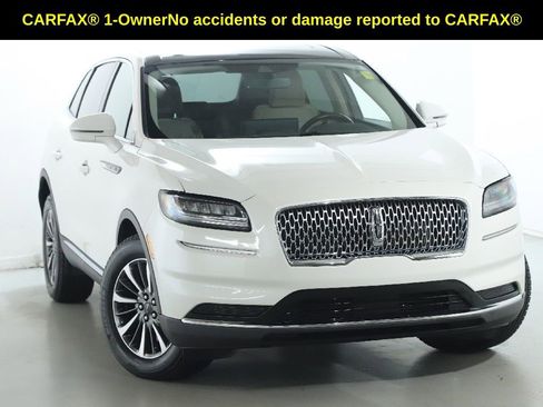 Used 2022 Lincoln Nautilus Reserve image 2