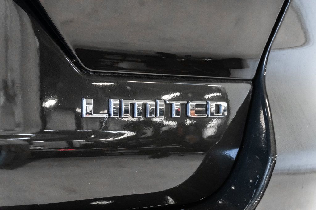 Used 2023 Jeep Grand Cherokee Limited AWD/4WD image 29