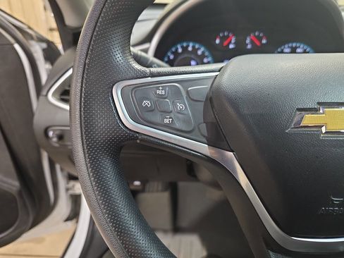 Used 2022 Chevrolet Malibu LS image 18