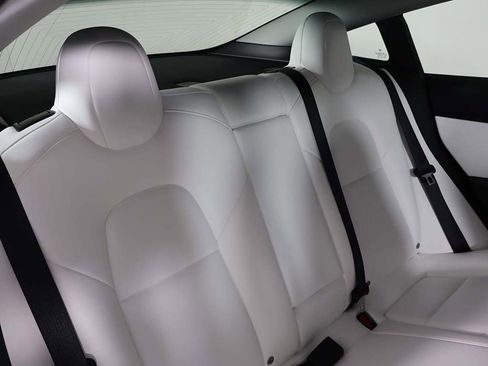 Used 2020 Tesla Model 3 Long Range image 33