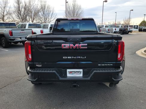 Used 2022 GMC Sierra 3500 Denali w/ Denali Ultimate Package image 4
