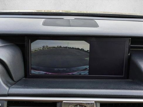 Used 2017 Lexus IS 200t RWD image 14