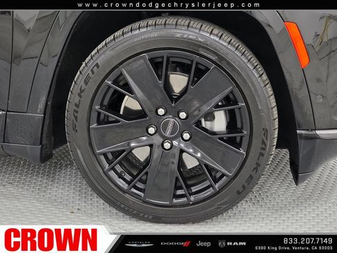 Used 2024 Jeep Wagoneer Launch Edition AWD/4WD image 9