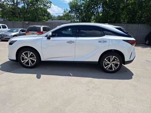 Used 2025 Lexus RX 350 Premium w/ Convenience Package FWD image 3