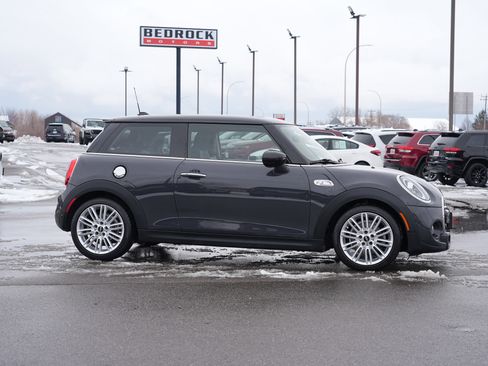 Used 2020 MINI Cooper S image 2