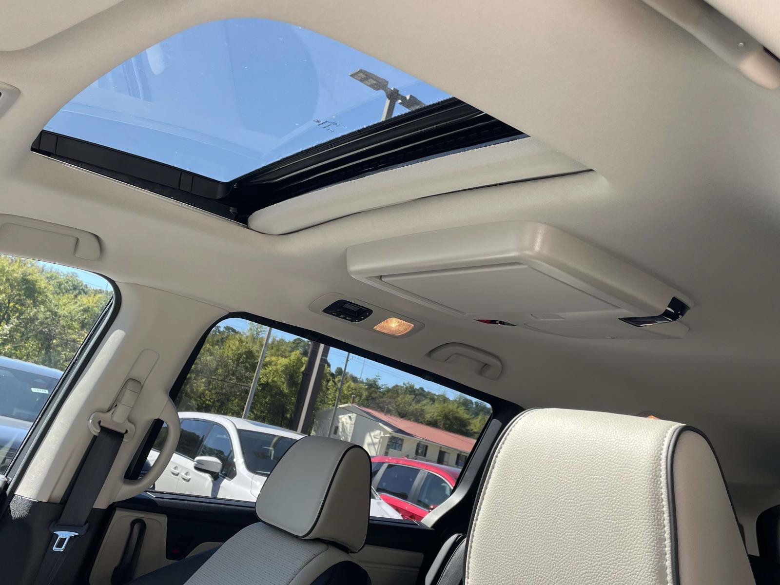 New 2027 Honda Odyssey Elite image 4