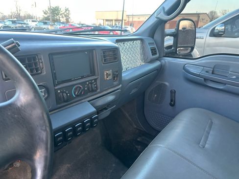 Used 1999 Ford F350 XL image 17