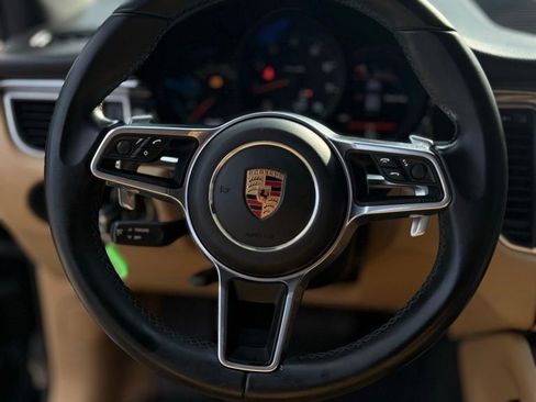 Used 2018 Porsche Macan AWD/4WD image 15