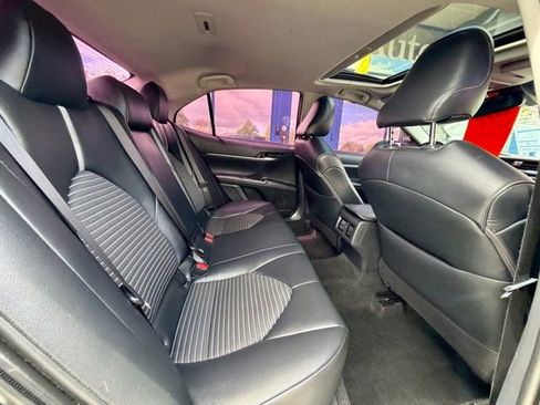 Used 2018 Toyota Camry SE w/ Audio Package FWD image 21