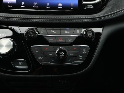 New 2026 Chrysler Pacifica Select image 19