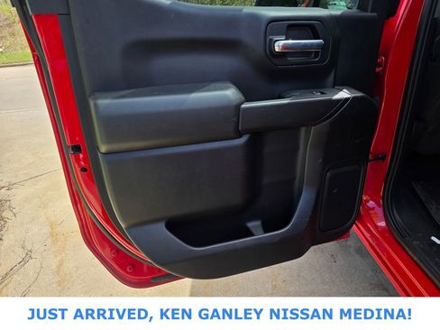 Used 2023 Chevrolet Silverado 1500 Custom image 17