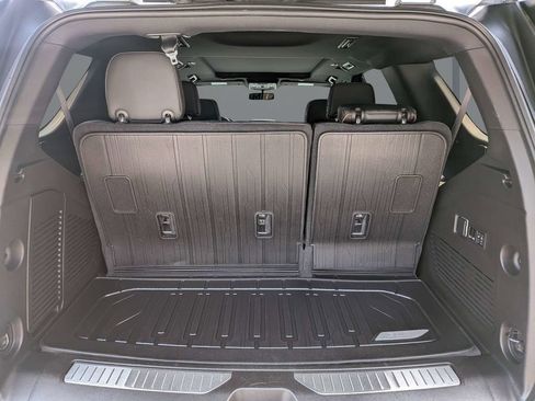 Used 2023 GMC Yukon AT4 w/ AT4 Premium Package AWD/4WD image 14