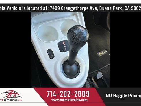 Used 2016 smart fortwo passion RWD image 25
