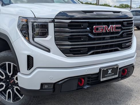 New 2026 GMC Sierra 1500 AT4 w/ AT4 Premium Package AWD/4WD image 8