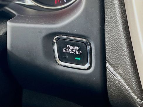 Used 2023 GMC Acadia Denali w/ Denali Ultimate Package image 16