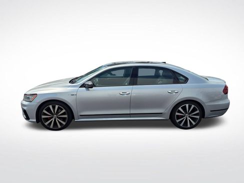 Used 2018 Volkswagen Passat 3.6 FWD image 8