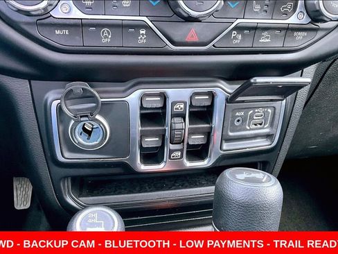 Used 2021 Jeep Wrangler Unlimited Sport AWD/4WD image 16