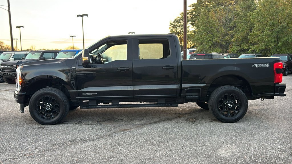 Used 2025 Ford F250 Lariat w/ Black Appearance Package AWD/4WD image 4
