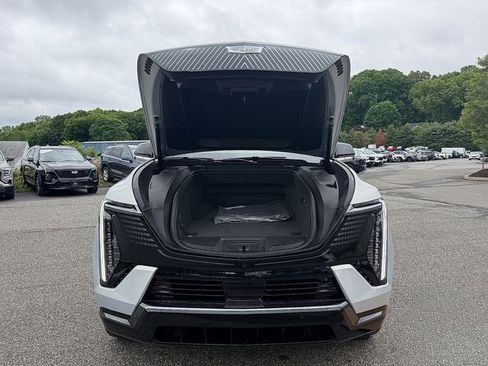 Certified 2025 Cadillac Escalade IQ Sport 2 AWD/4WD image 33