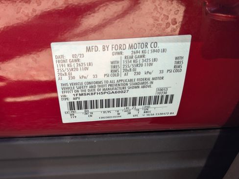 Used 2023 Ford Explorer Limited AWD/4WD image 32
