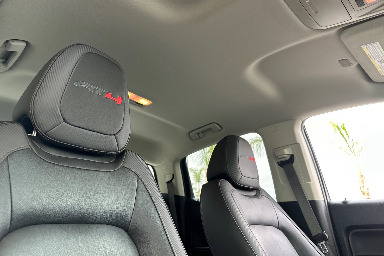 Used 2022 GMC Canyon AT4 w/ Driver Alert Package AWD/4WD image 17