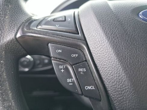 Used 2022 Ford Edge SE image 14