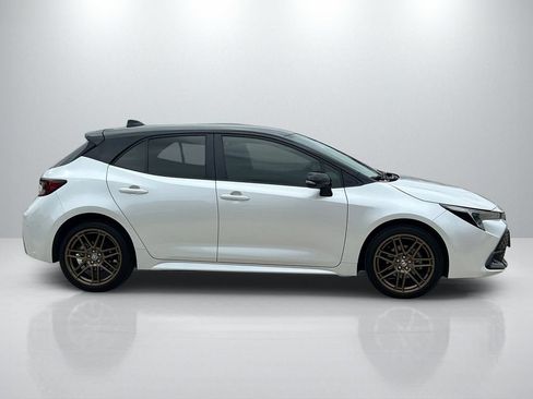 Certified 2025 Toyota Corolla Hatchback FWD image 4