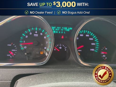 Used 2011 Chevrolet Traverse LT FWD image 19