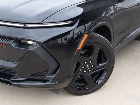 Used 2024 Chevrolet Equinox EV RS image 3