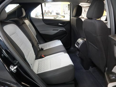 Used 2024 Chevrolet Equinox LS image 28