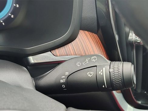 Certified 2025 Volvo V60 B5 Cross Country Plus image 17