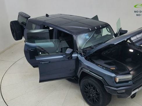 Used 2025 GMC Hummer EV 3X w/ LPO, Illumination Package AWD/4WD image 88