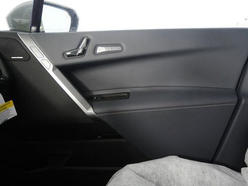 Used 2026 BMW iX xDrive45 w/ M Sport Package image 25