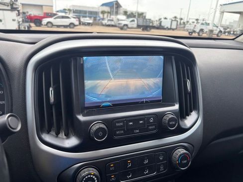 Used 2018 Chevrolet Colorado LT w/ LT Convenience Package RWD image 11