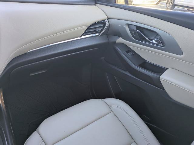 Certified 2023 Chevrolet Traverse LT w/ LPO, Floor Liner Package AWD/4WD image 18