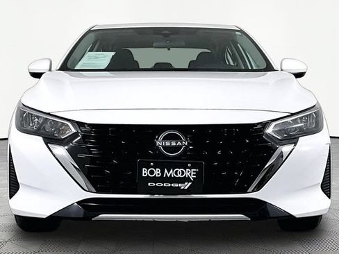 Used 2025 Nissan Sentra S FWD image 2