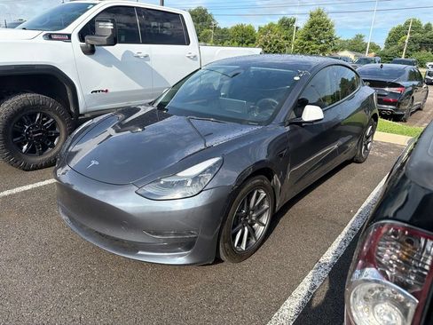 Used 2022 Tesla Model 3 Long Range AWD/4WD image 1