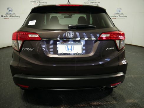 Used 2021 Honda HR-V EX image 9
