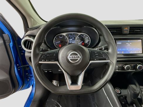 Used 2021 Nissan Versa S FWD image 13