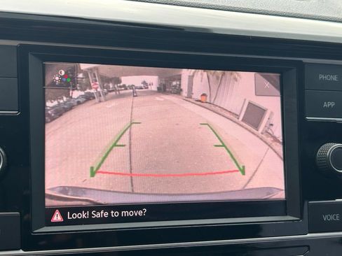 Certified 2022 Volkswagen Taos S AWD/4WD image 19