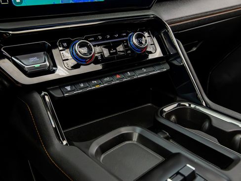 Used 2025 GMC Sierra 2500 AT4 w/ AT4 Premium Plus Package image 54