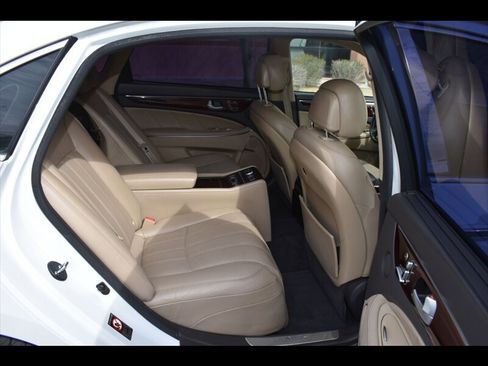 Used 2013 Hyundai Equus Ultimate image 26