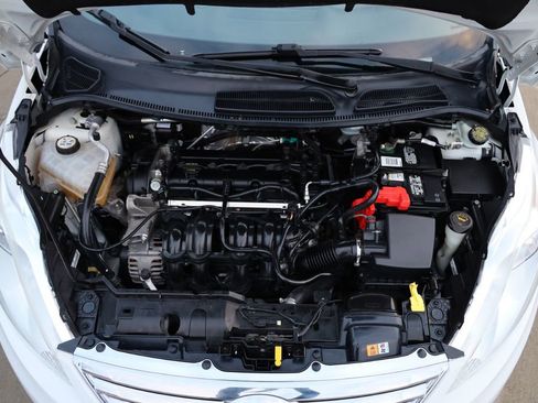 Used 2013 Ford Fiesta SE image 26